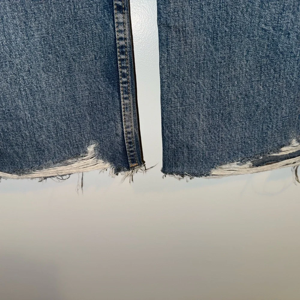 NWT Zara High-Rise Full Length Raw Hem Back Distressed Wide Leg Jeans Sz 12 - Picture 7 of 7